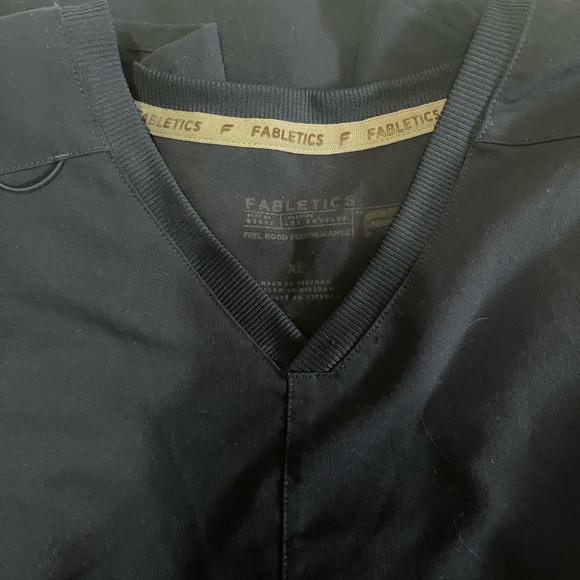 Navy blue scrub set - Picture 2 of 3